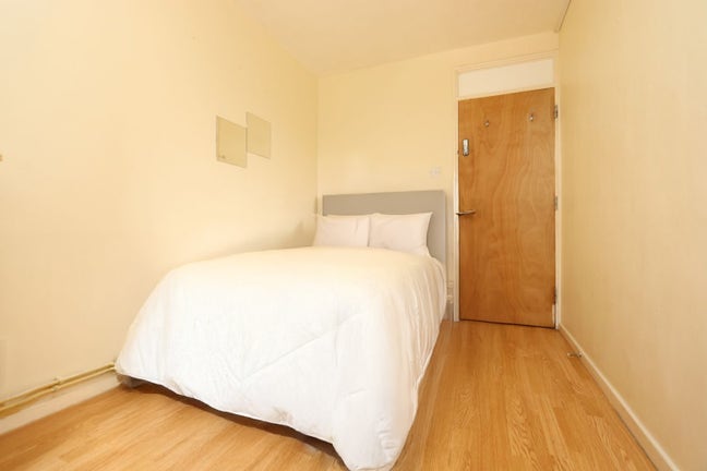 Bright & Spacious Room in Prme Bethnal Green!! Main Photo
