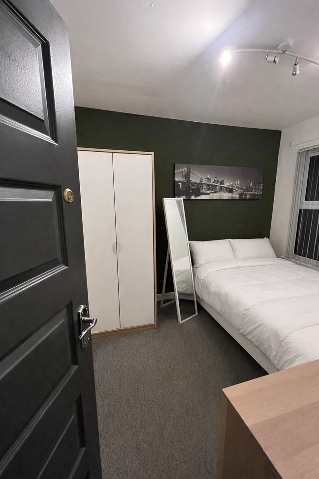 Ravenhill Road, double room in 2 bedroom Main Photo