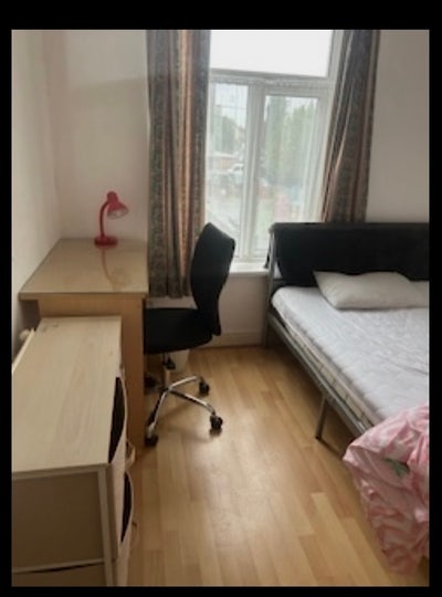 Room to let in 5 bed HMO Main Photo