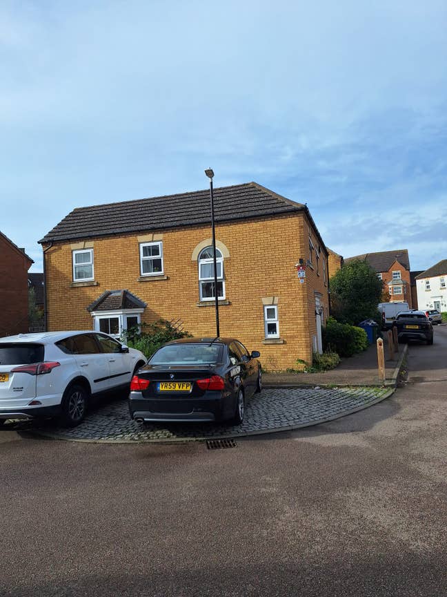 Detached and clean ensuite and double room  Main Photo