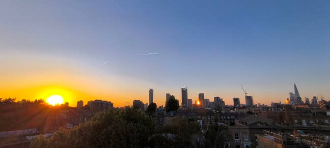 Double Room with Stunning Skyline Views – SE17  Main Photo