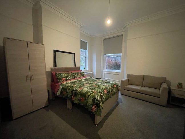 🚂 Double Rm V.Close to station, North Cliff St. Main Photo