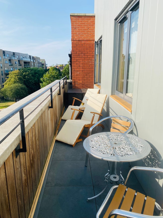 🛏️ Double room with private En-suite 🚿✨ in NW10 Main Photo