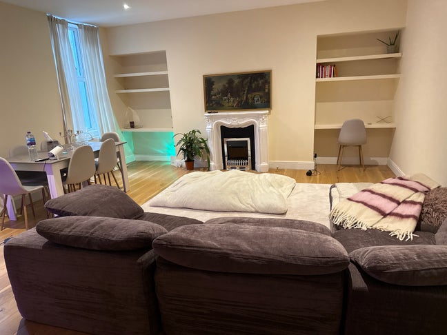 Double bedroom private bathroom prime marylebone Main Photo