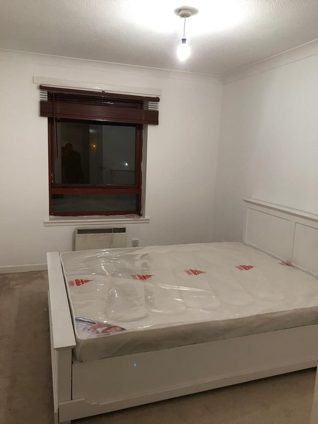 Room Available in a 2 Bedroom Flat Main Photo