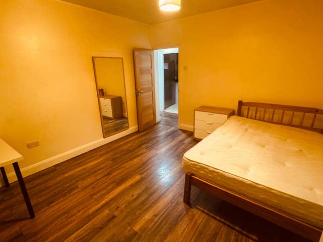 No deposit! Room available Main Photo