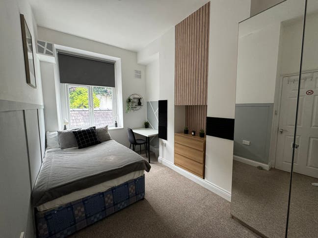 Modern Room in Central Location - All Bills Inc.  Main Photo