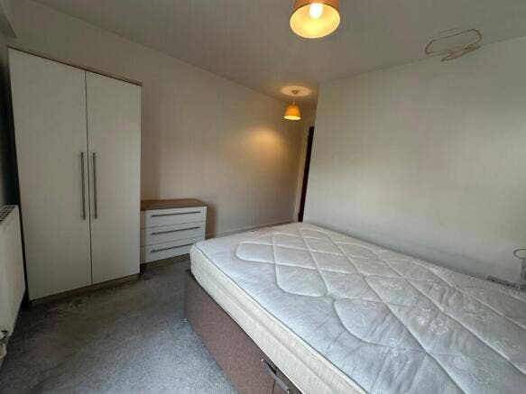 Fully Furnished 2-Bedroom Flat – Looking for a Fla Main Photo