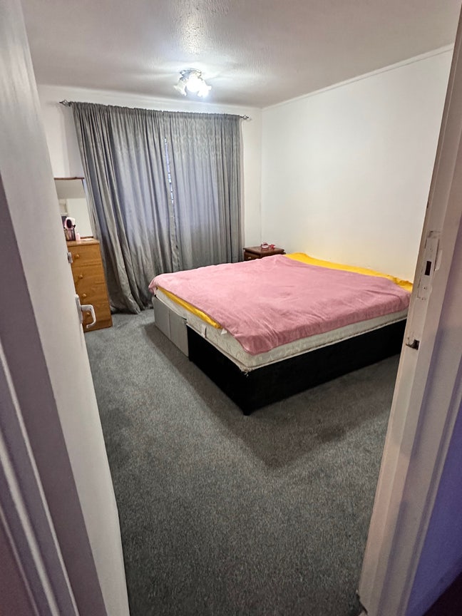 Rent room Main Photo