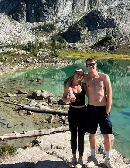 Couple Looking for Room in London – May Move-In Main Photo