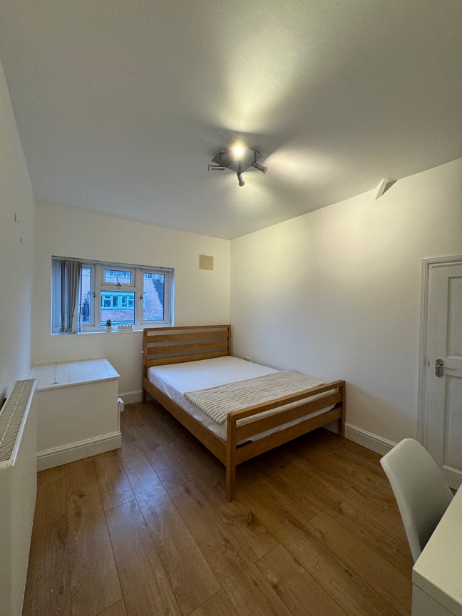 Cosy Double Room I Bethnal Green | 7min to St Main Photo