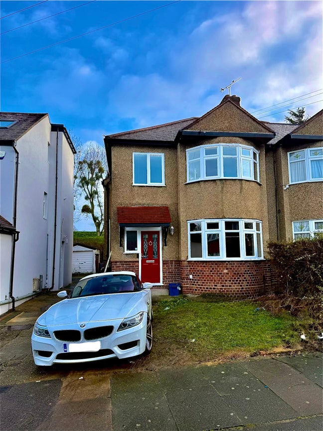 Extremely large double room in shared house Main Photo
