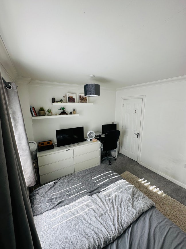 Double room in duplex Canary Wharf apartment Main Photo