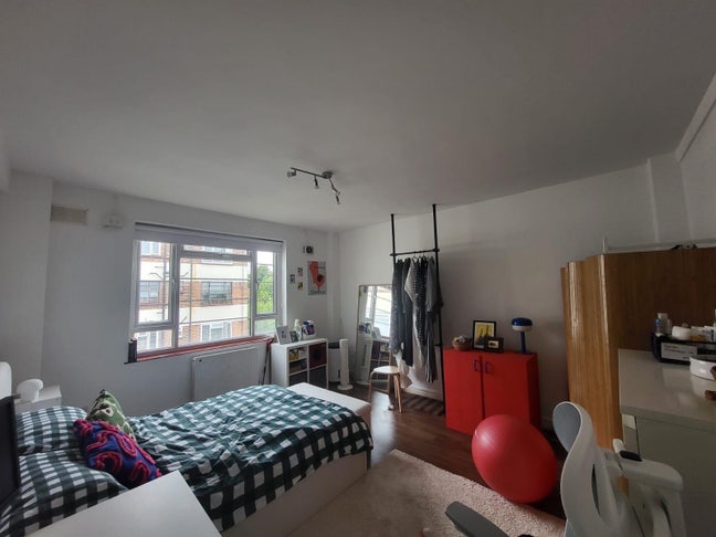 Big Clapton room available, 2 mins from station! Main Photo