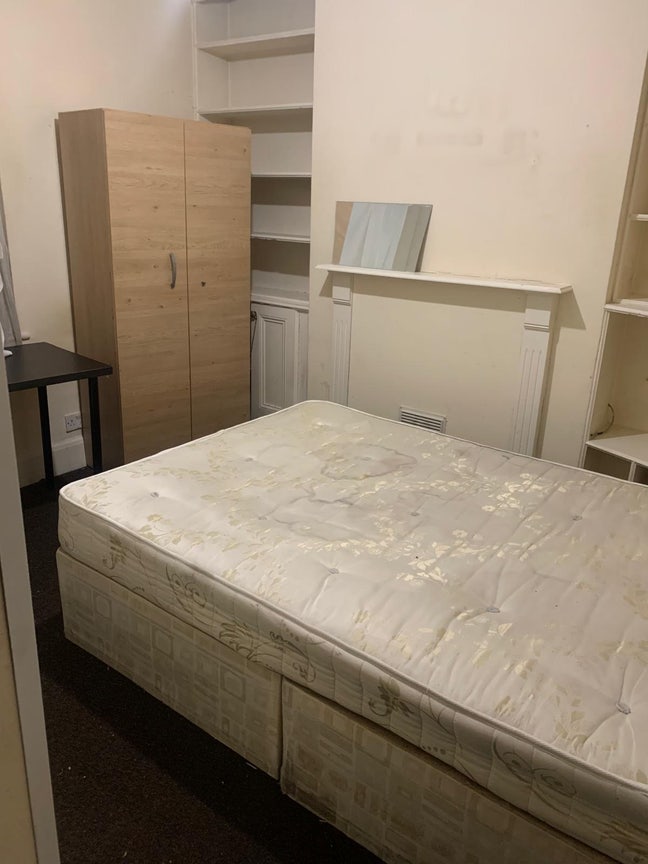 Neasden Parade Main Photo