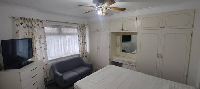 Room for rent  Main Photo