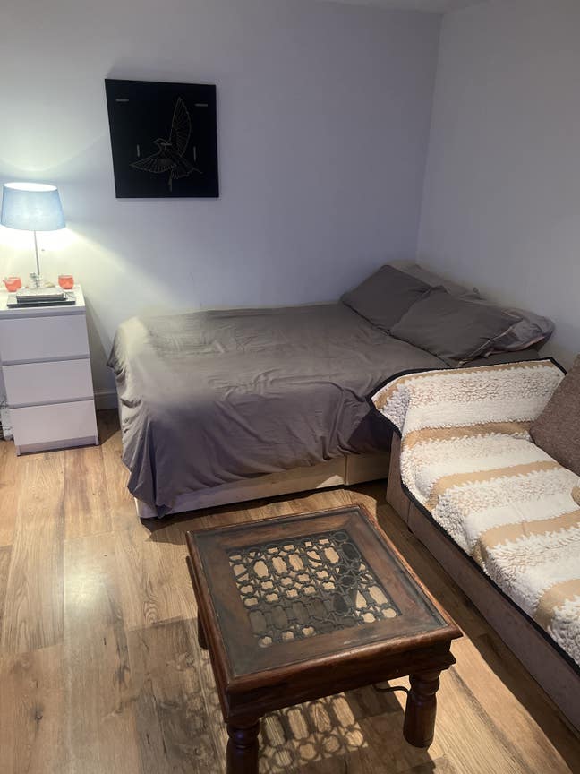 Hi there,  Main Photo