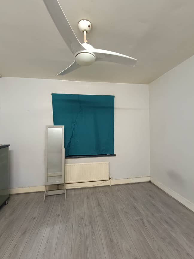 One double bed room (muslim preferred) Main Photo