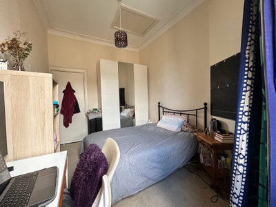 Spacious Double Room in Well Connected Leith Flat Main Photo