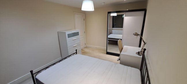 2 double bedrooms available for rent 1/2/2026 Main Photo