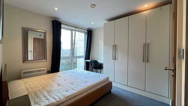 Wonderful Ensuite Room in Highbury Main Photo