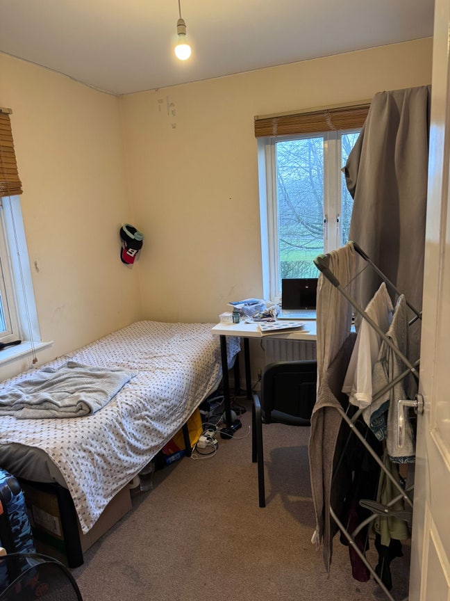 2 Single Room Available for Immediate Move Main Photo