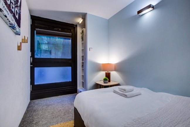 Double bed Abbey Road, 2 mins station, bills incl Main Photo