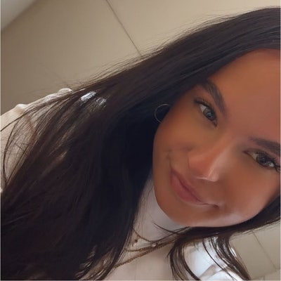 Looking for a room/ people to buddy up with 🪩🫶 Main Photo