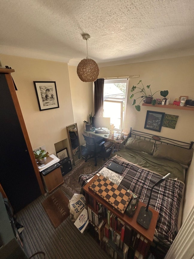 Housemate wanted!  Main Photo