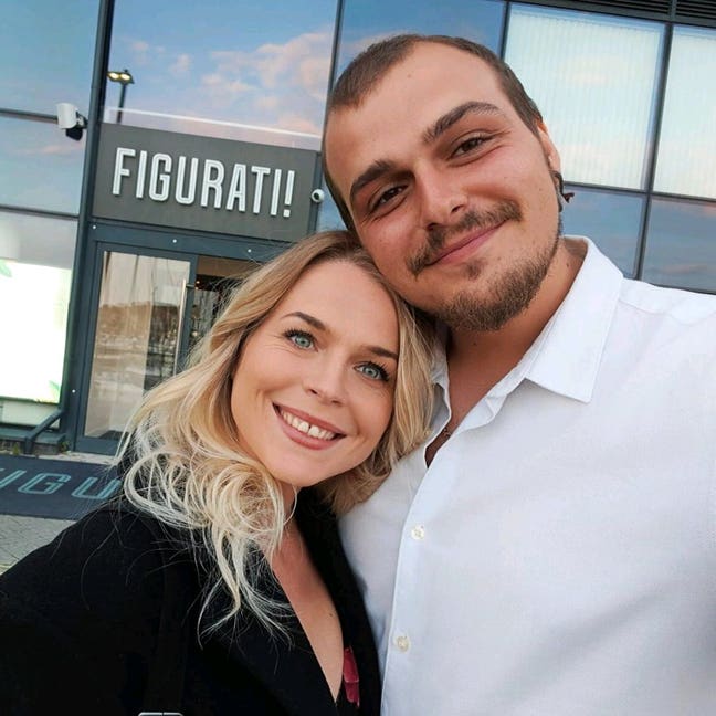 Looking for a room Main Photo