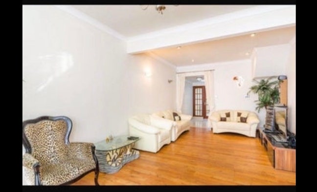 Studio flat for rent Main Photo