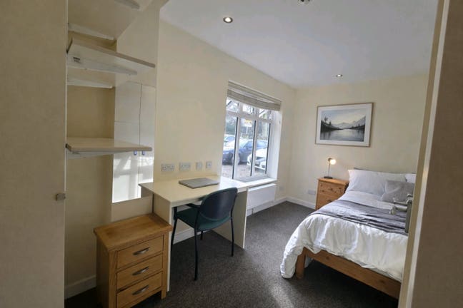 Bright all en-suite, professional house near UEA Main Photo