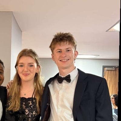 23 year old looking for room in SW London Main Photo