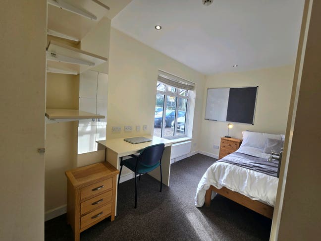 Bright all en-suite, professional house near UEA Main Photo