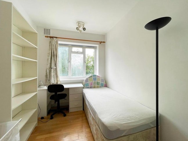 Looking for someone to fill a 1 bed! Main Photo