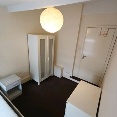 Room for rent in a house. Bills included.  Main Photo