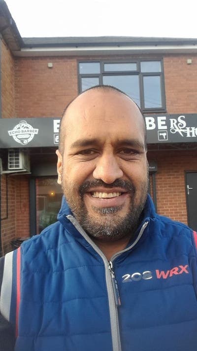 Professional Male seeks a single or double room Main Photo