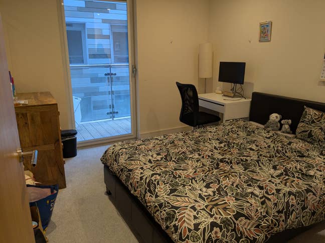 ✨Double Room w. Balcony, All-Girls Flat✨ Main Photo