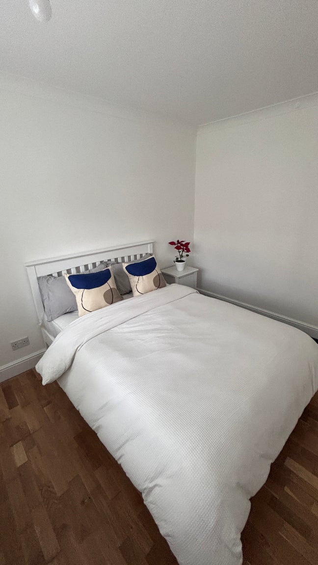 A lovely quiet flat in Snaresbrook Wanstead  Main Photo