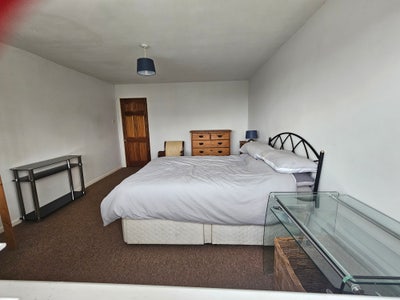 Lovely Large Double Room Main Photo