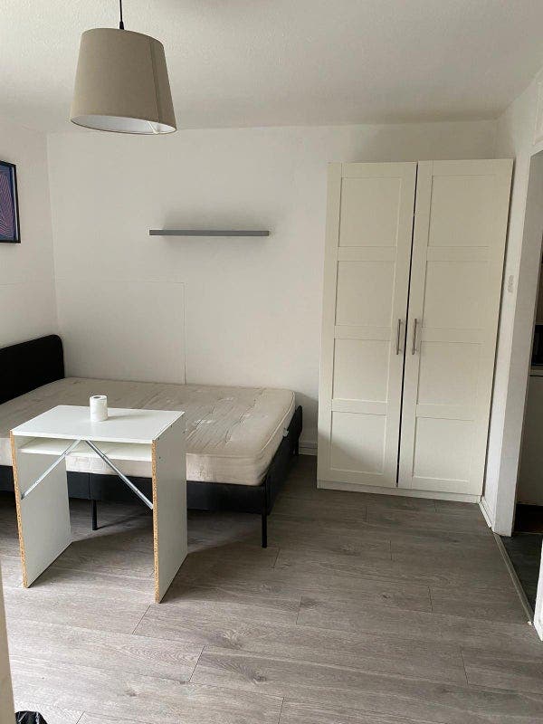 Newly decorated studio with garden Main Photo