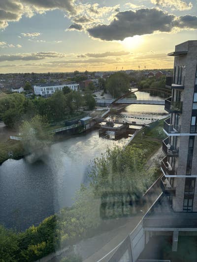 Single room Central town location Riverside walks  Main Photo