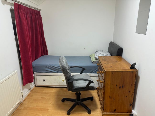 One single and Double Room available Main Photo