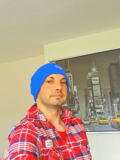 professional man looking for a room  Main Photo