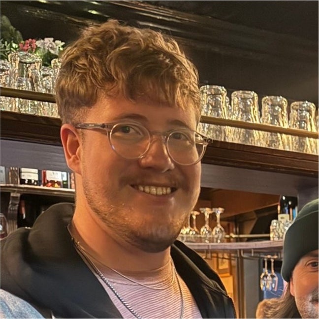  Hi! I’m Charlie! I’m a Civil Servant wor... Main Photo