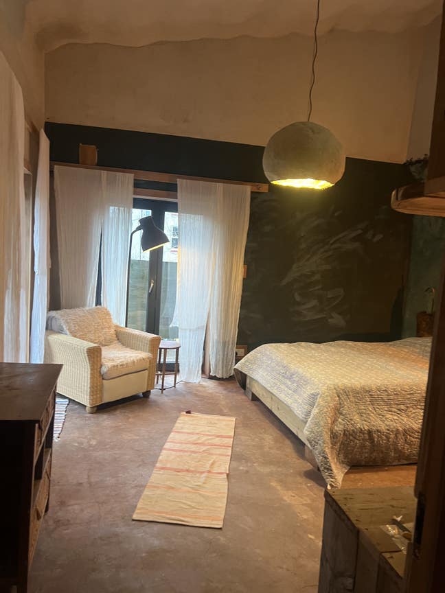 Big room in quiet and chilled house  Main Photo