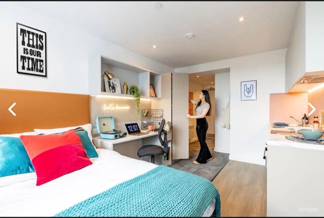 Studio for couples Main Photo