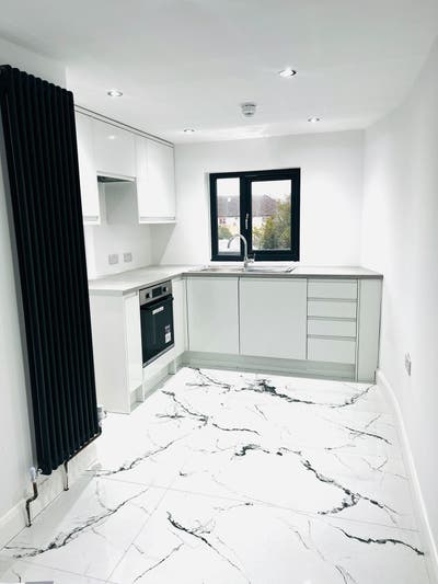 Newly refurbished house in Isleworth  Main Photo