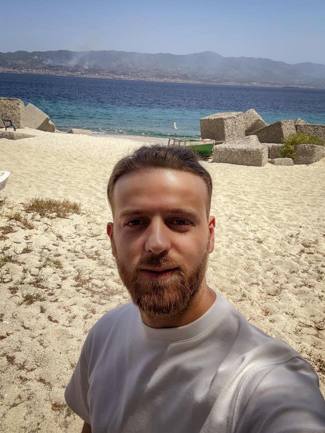 Seeking Quiet, Clean Room – Professional Main Photo