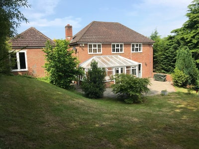 Double-bedrooms in peaceful Walderslade Woods Main Photo